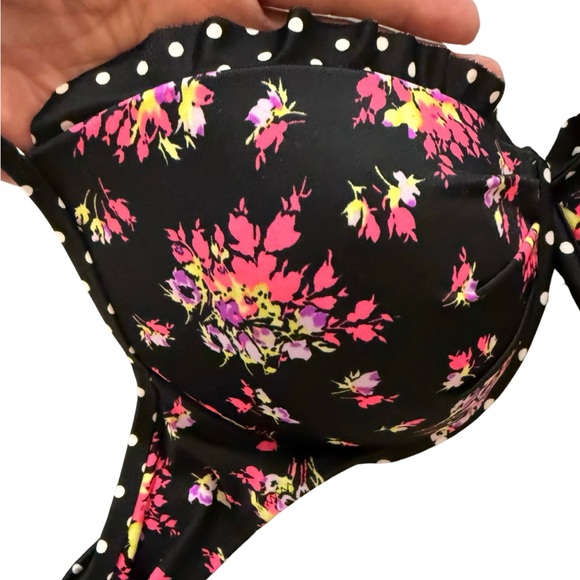Retiring Soon! Victoria’s Secret Bikini Bra Top 32D with Ruffle Polkadots - Picture 8 of 11